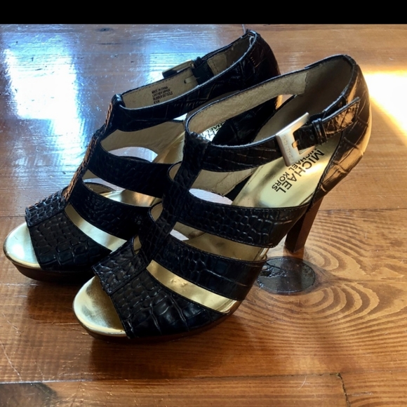 Michael Kors shoes 8.5 - Picture 2 of 5